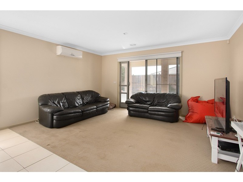 48 Alarah Boulevard, Cranbourne West VIC 3977