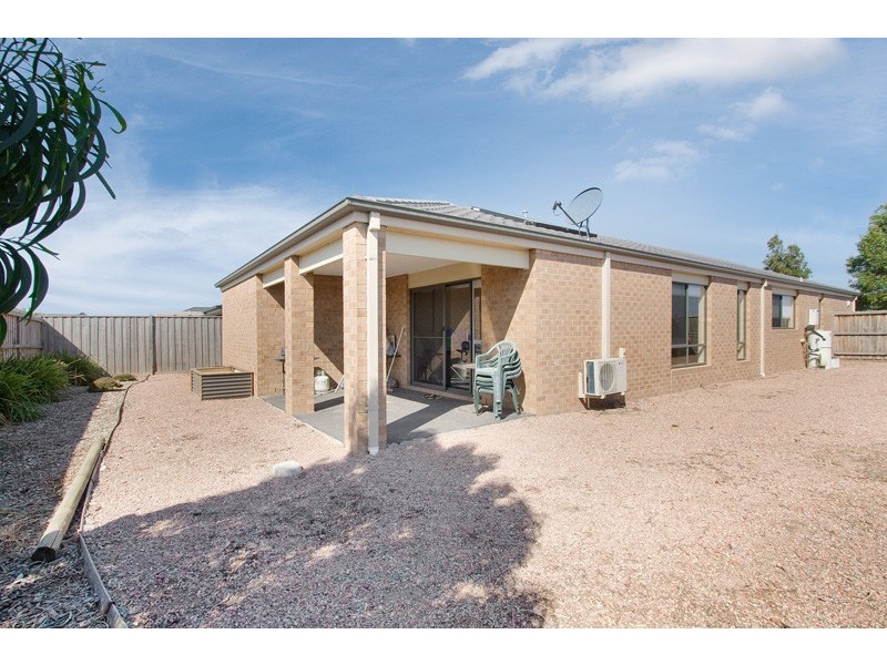48 Alarah Boulevard, Cranbourne West VIC 3977