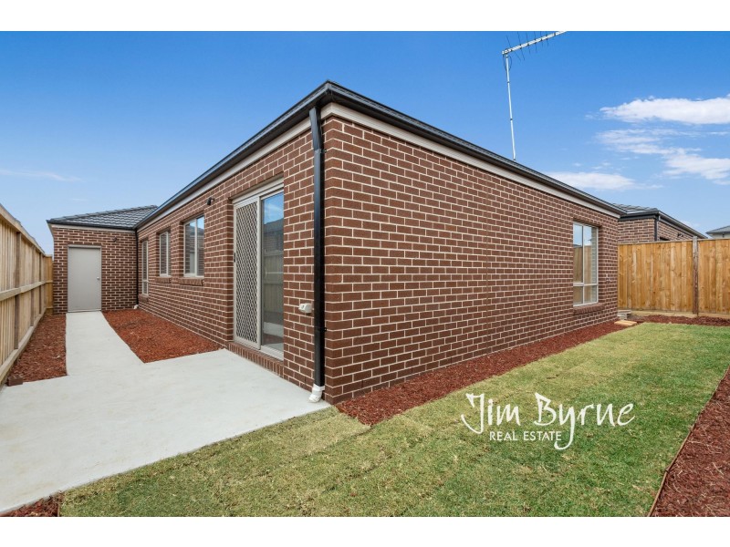 12 ALEXINE STREET, Officer VIC 3809