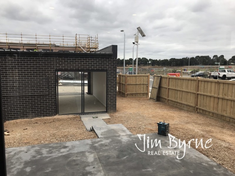 23 BONA VISTA RISE, Clyde VIC 3978