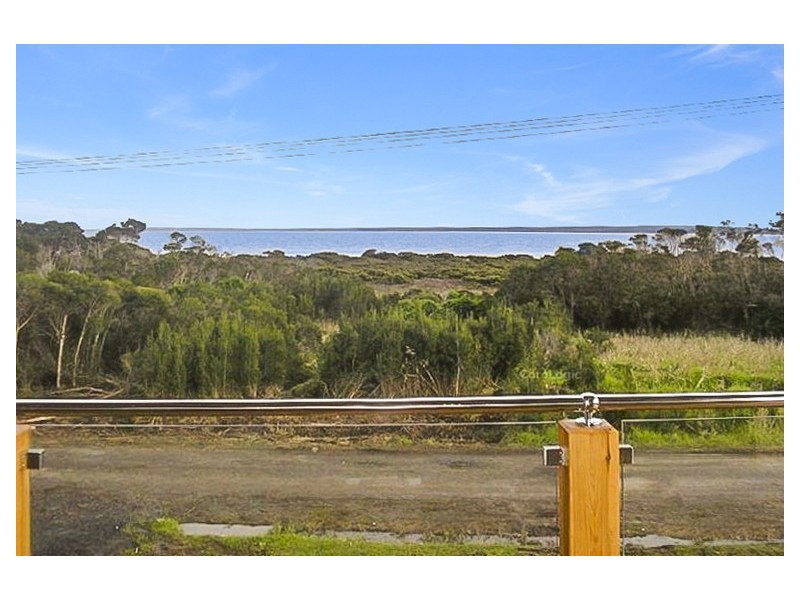 9 BEACH BOULEVARD, Pioneer Bay VIC 3984