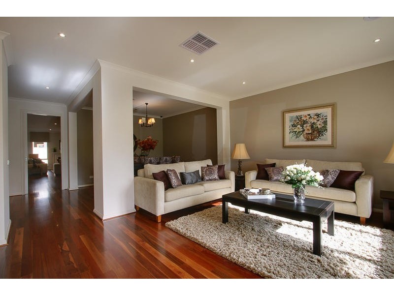 23 Kooyong Close, Officer VIC 3809