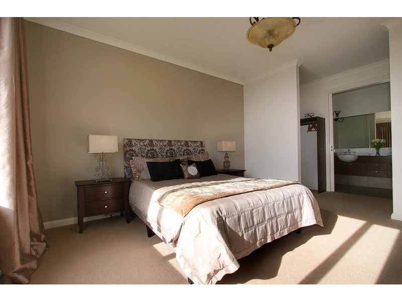 23 Kooyong Close, Officer VIC 3809