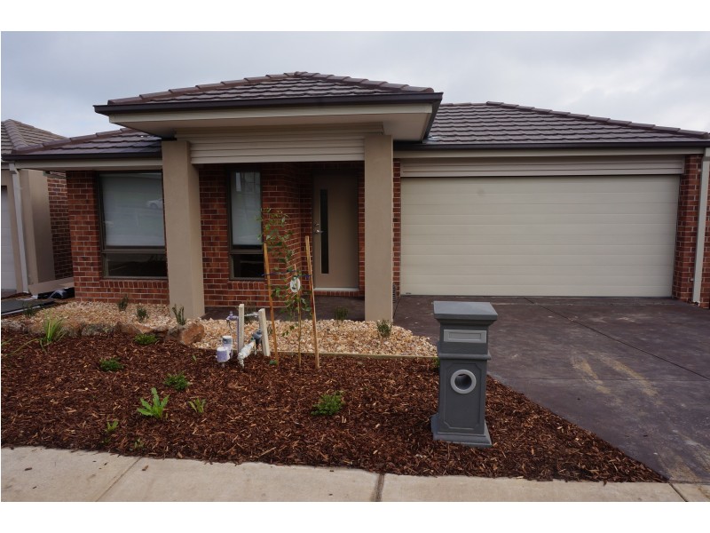 23 Barossa Drive, Clyde North VIC 3978