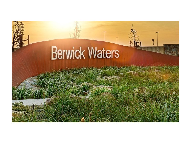 65 Belcam Circuit, Clyde North VIC 3978