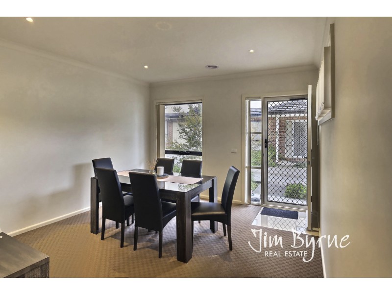 9/2 EDINBURGH DRIVE, Beaconsfield VIC 3807