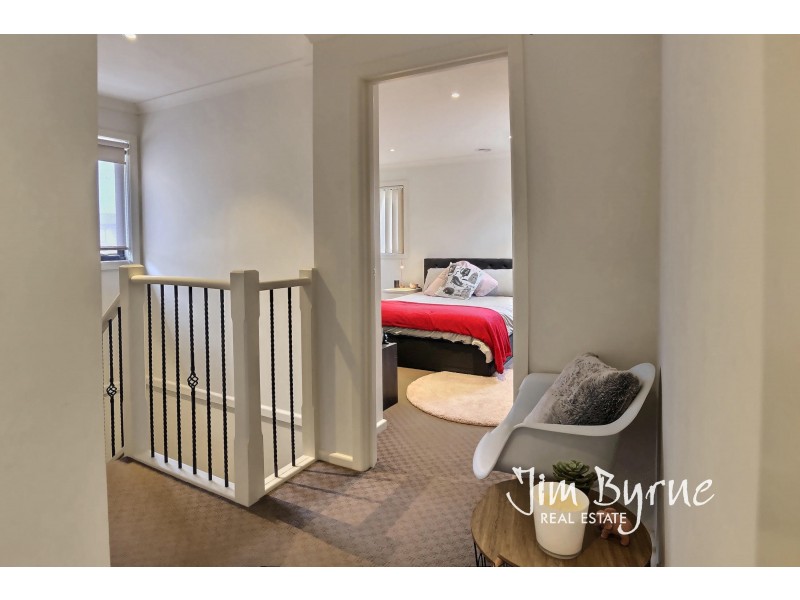 9/2 EDINBURGH DRIVE, Beaconsfield VIC 3807