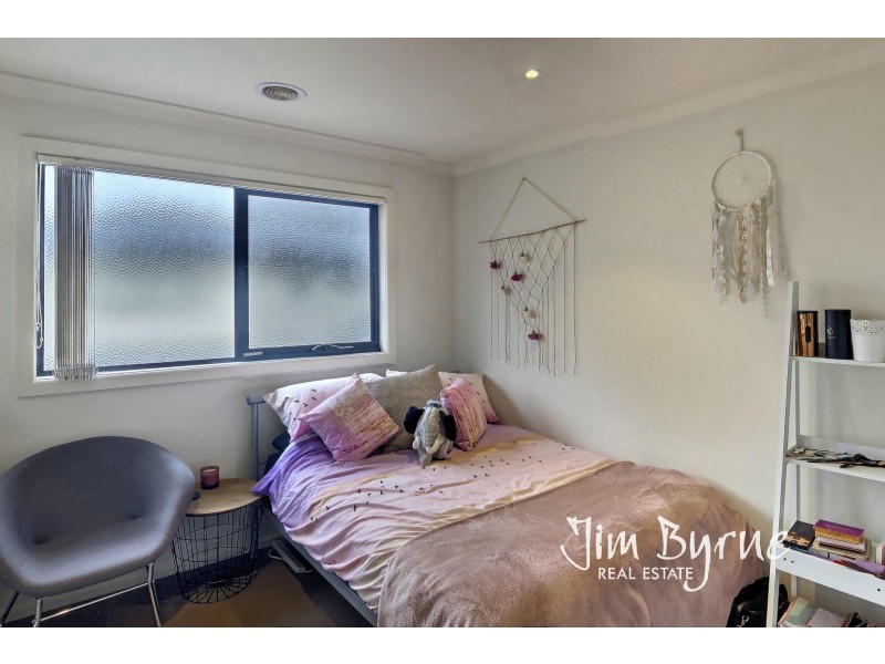 9/2 EDINBURGH DRIVE, Beaconsfield VIC 3807