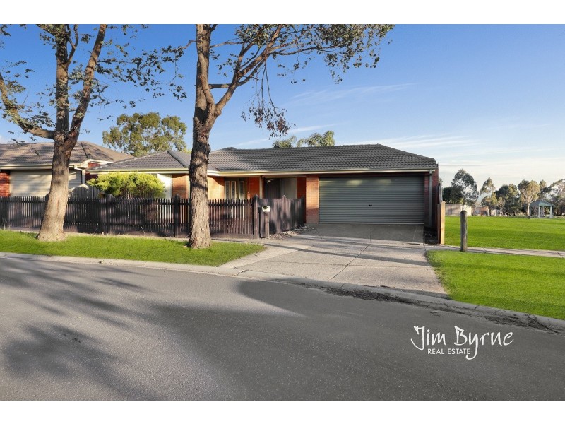 16 JAMIE COURT, Pakenham VIC 3810