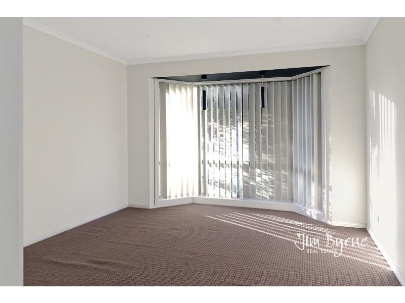 16 JAMIE COURT, Pakenham VIC 3810