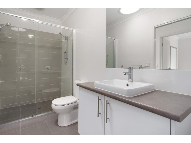 3 Hutton Way, Cranbourne East VIC 3977