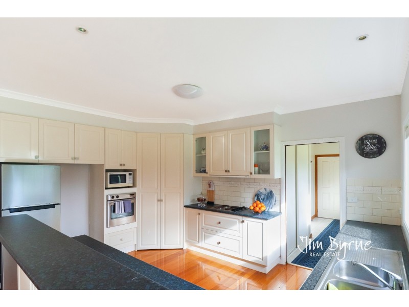 3 Fairway Court, Pakenham VIC 3810