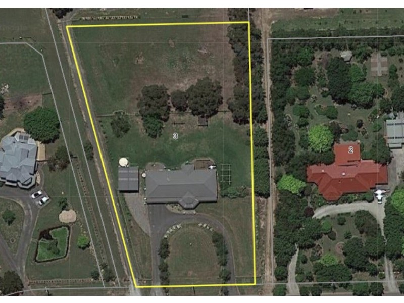 3 Fairway Court, Pakenham VIC 3810