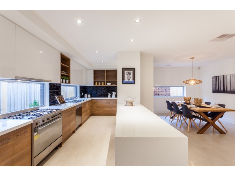 Clyde North VIC 3978