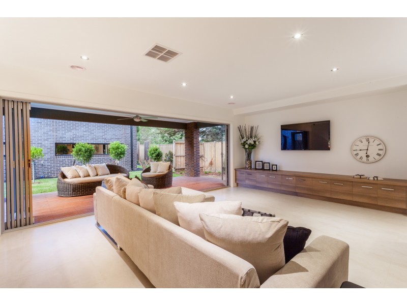 Clyde North VIC 3978