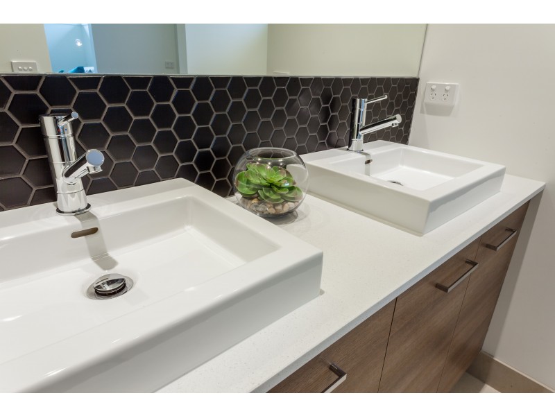 Clyde North VIC 3978