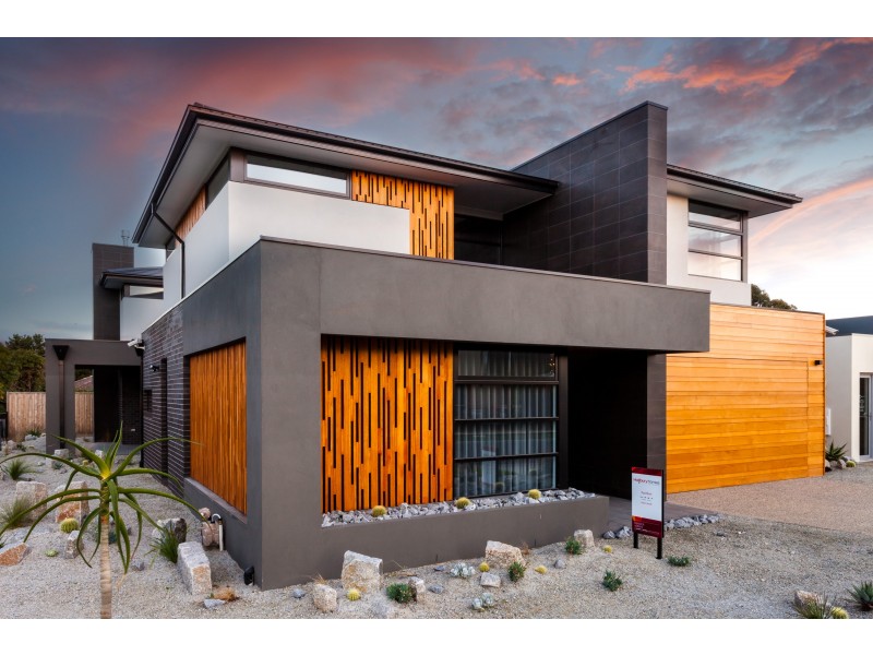 Clyde North VIC 3978