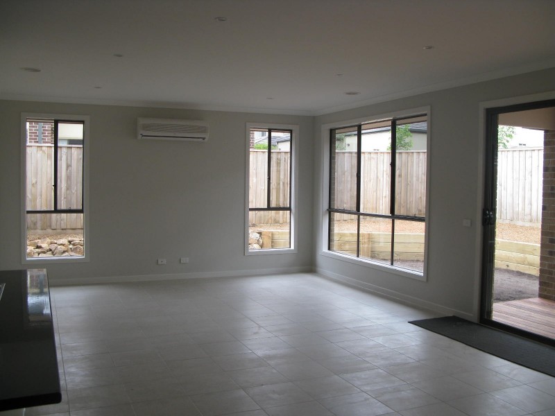 7 SABINA ROAD, Officer VIC 3809