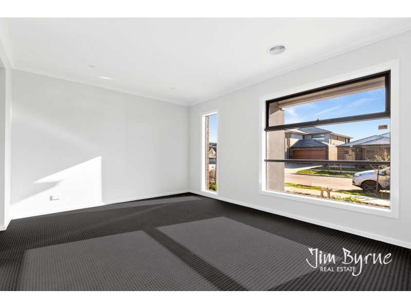 11 Cortajella Avenue, Clyde North VIC 3978