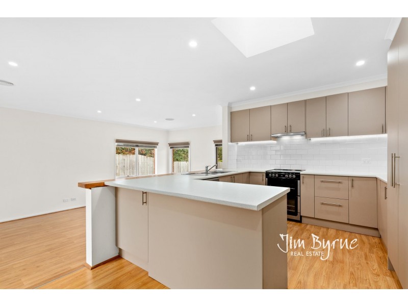 9 Kylie Court, Pakenham VIC 3810