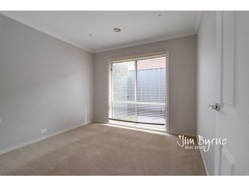 14 Monarch Road, Berwick VIC 3806