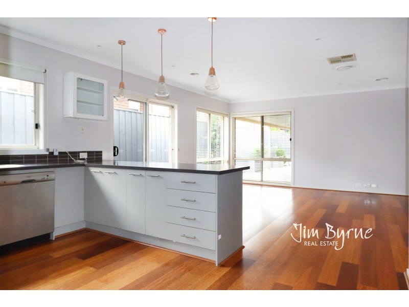 14 Monarch Road, Berwick VIC 3806