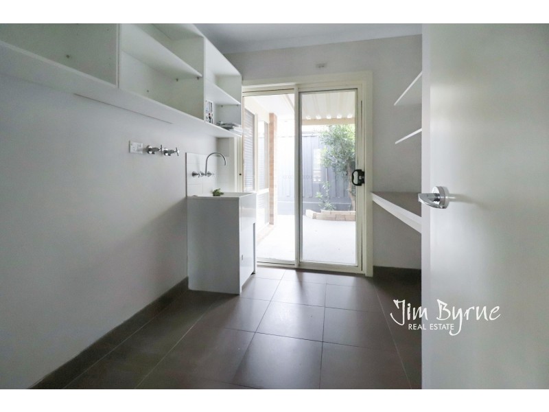 14 Monarch Road, Berwick VIC 3806