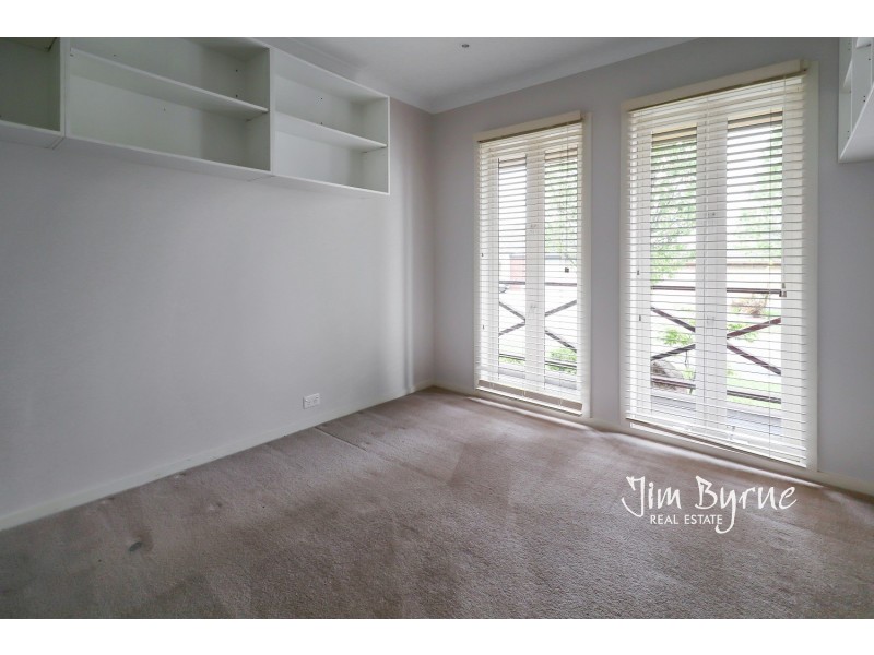 14 Monarch Road, Berwick VIC 3806