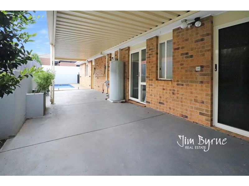 14 Monarch Road, Berwick VIC 3806