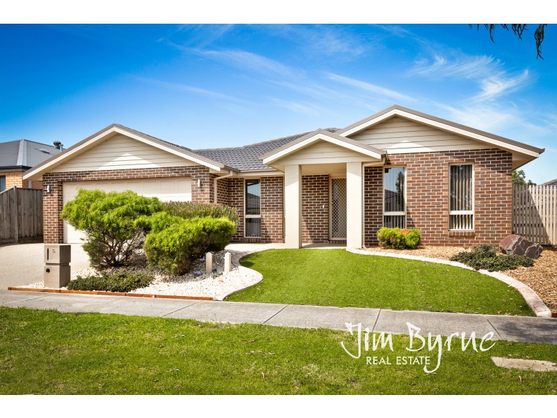 5 Armstrong Street, Cranbourne East VIC 3977