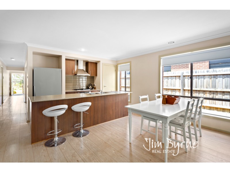 38 Ferrari Drive, Cranbourne East VIC 3977