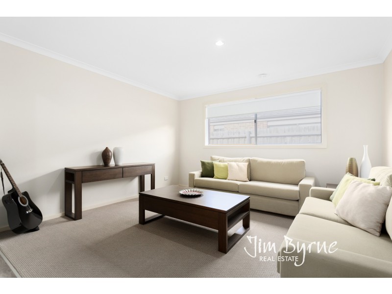38 Ferrari Drive, Cranbourne East VIC 3977