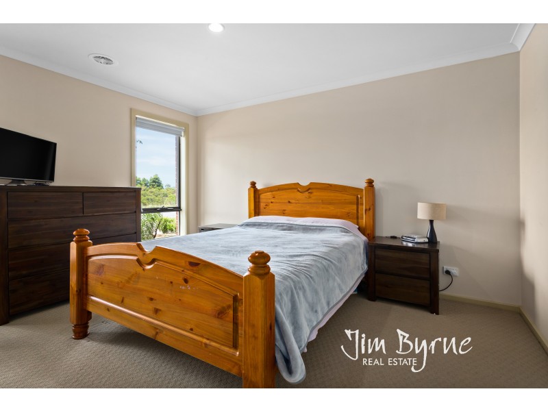 38 Ferrari Drive, Cranbourne East VIC 3977