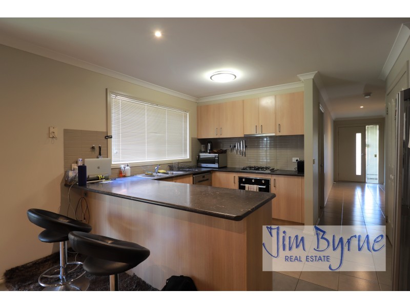 80 Thunderbolt Drive, Cranbourne East VIC 3977