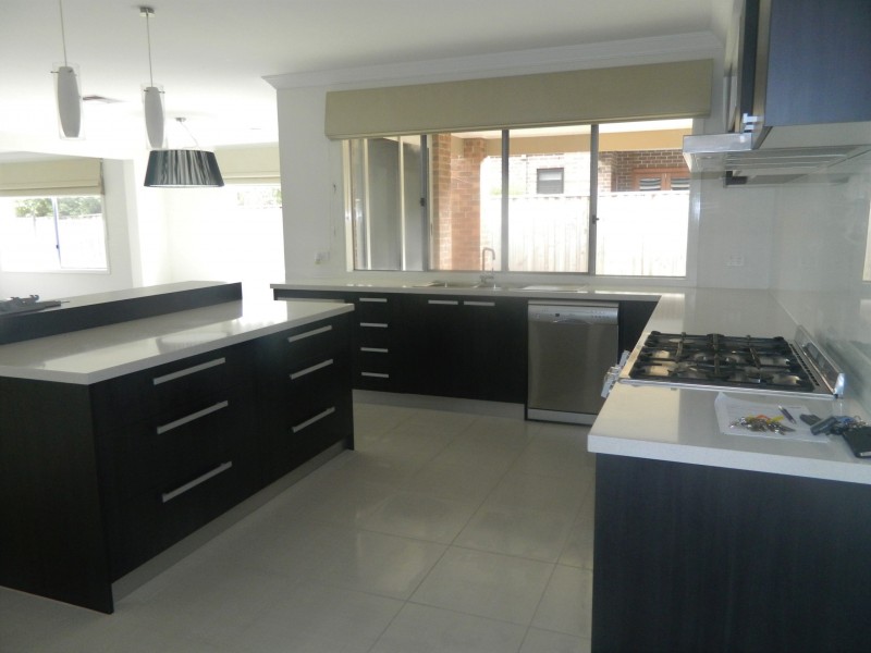 19 Flash Dan Drive, Cranbourne East VIC 3977