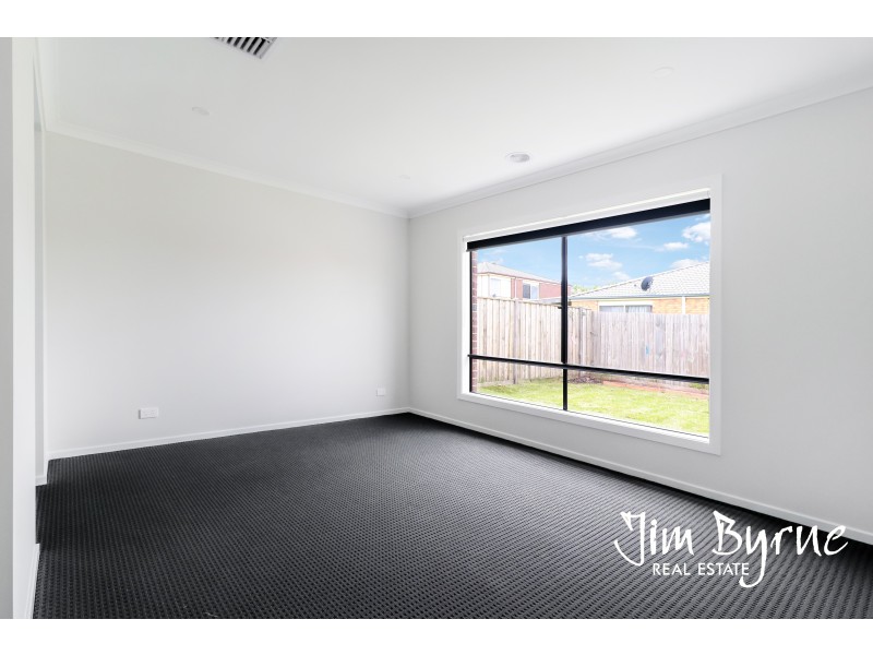 4 Bausch Street, Berwick VIC 3806