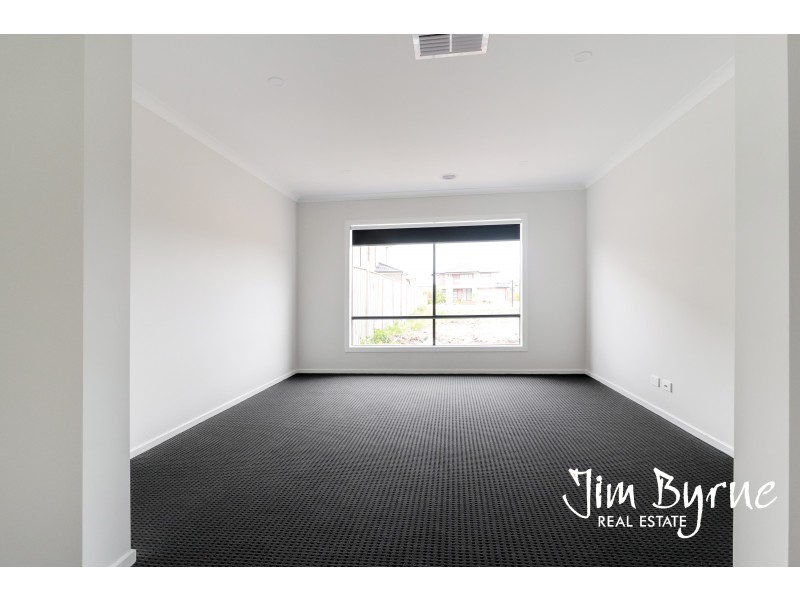 4 Bausch Street, Berwick VIC 3806