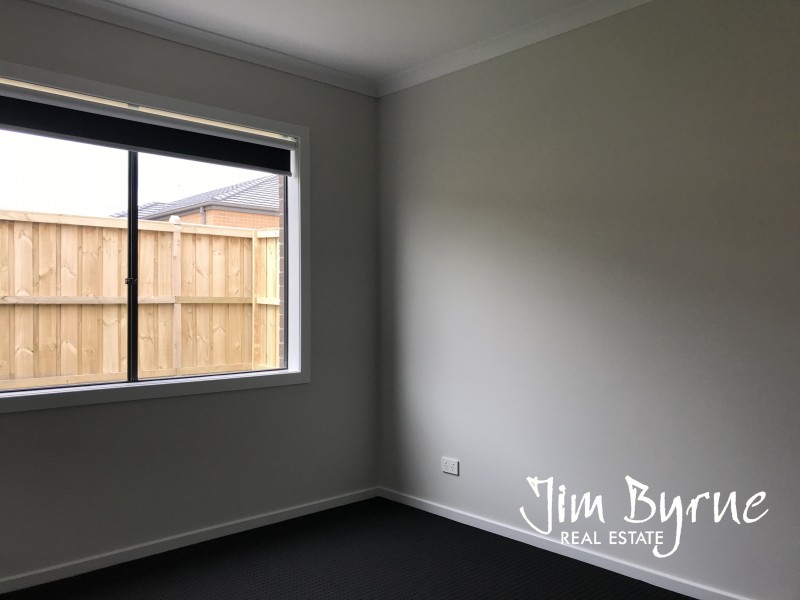 10 Cilroy Crescent, Cranbourne South VIC 3977