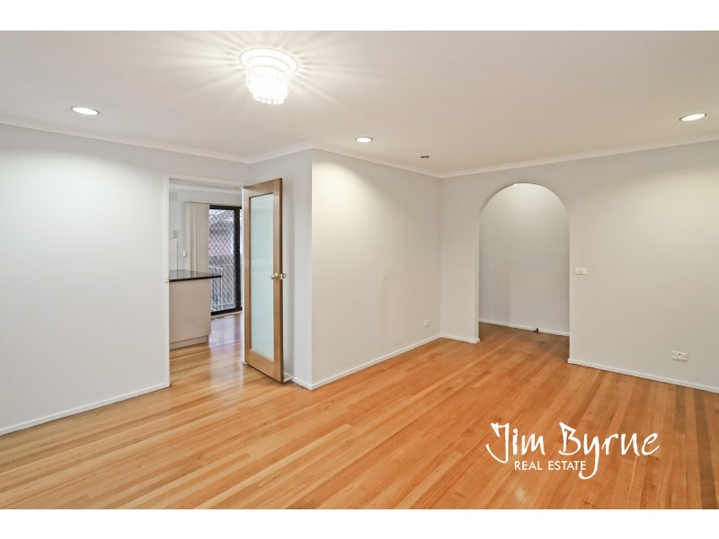 42 Saxonwood Drive, Narre Warren VIC 3805