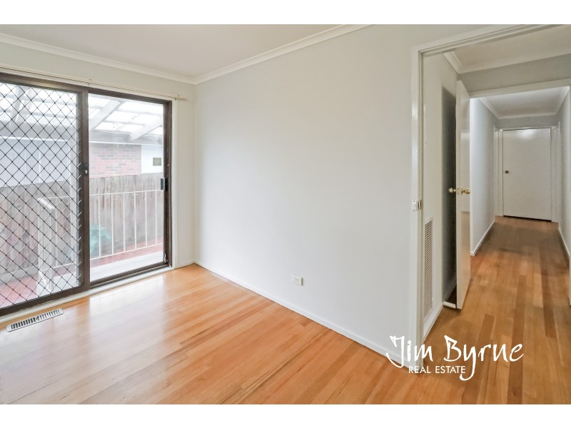 42 Saxonwood Drive, Narre Warren VIC 3805