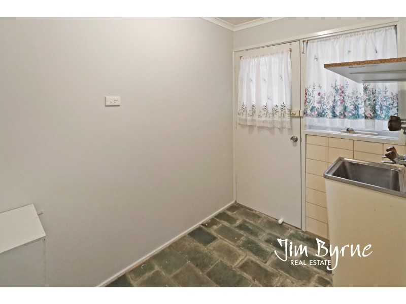 42 Saxonwood Drive, Narre Warren VIC 3805