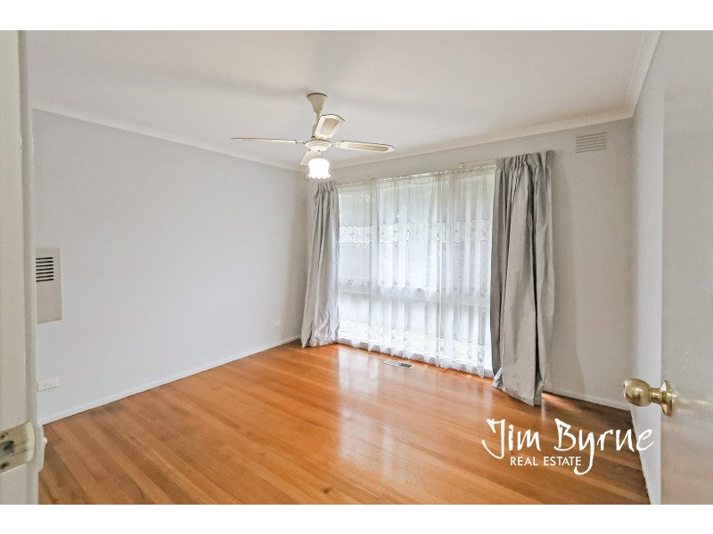 42 Saxonwood Drive, Narre Warren VIC 3805