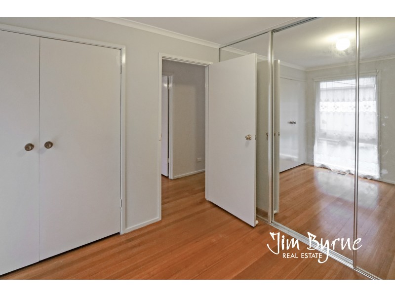 42 Saxonwood Drive, Narre Warren VIC 3805