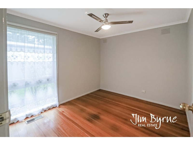 42 Saxonwood Drive, Narre Warren VIC 3805