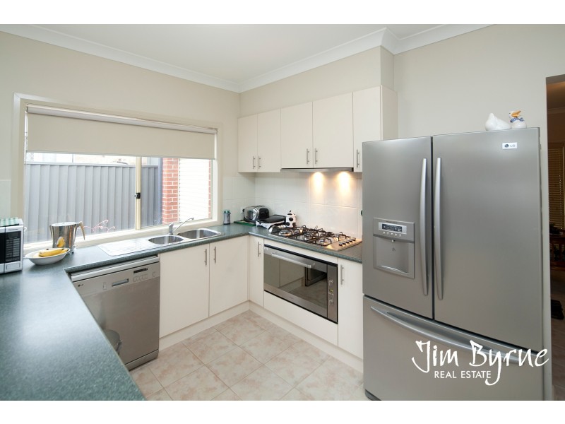 11 Platt Close, Pakenham VIC 3810