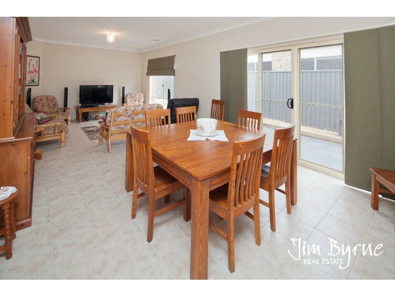 11 Platt Close, Pakenham VIC 3810