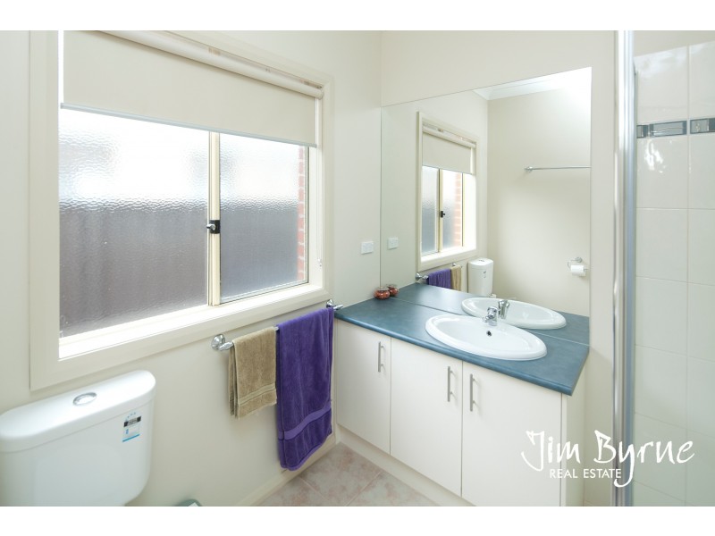 11 Platt Close, Pakenham VIC 3810