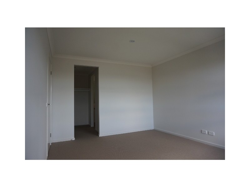 7 Belmont Crescent, Pakenham VIC 3810