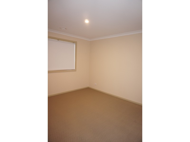 52 Ferrari Drive, Cranbourne East VIC 3977