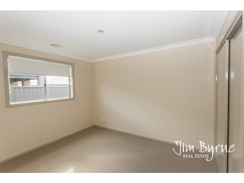 29 Morphetville Street, Clyde North VIC 3978